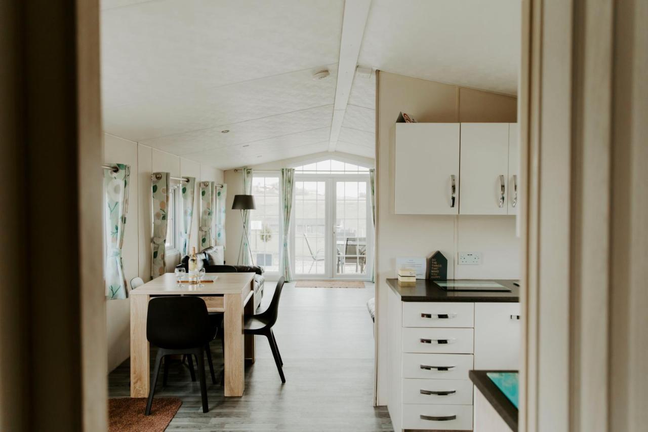 Fairview Farm Holiday Accommodation 14 Luxury Lodges, Cabins, Dog Friendly, Suitable For Couples, Families And Groups, Wedding Guests , Corporate Events, Sleeps 2-65 Guests In Ravenshead, Nottingham Near Sherwood Forest, Set In 88 Acres Buitenkant foto