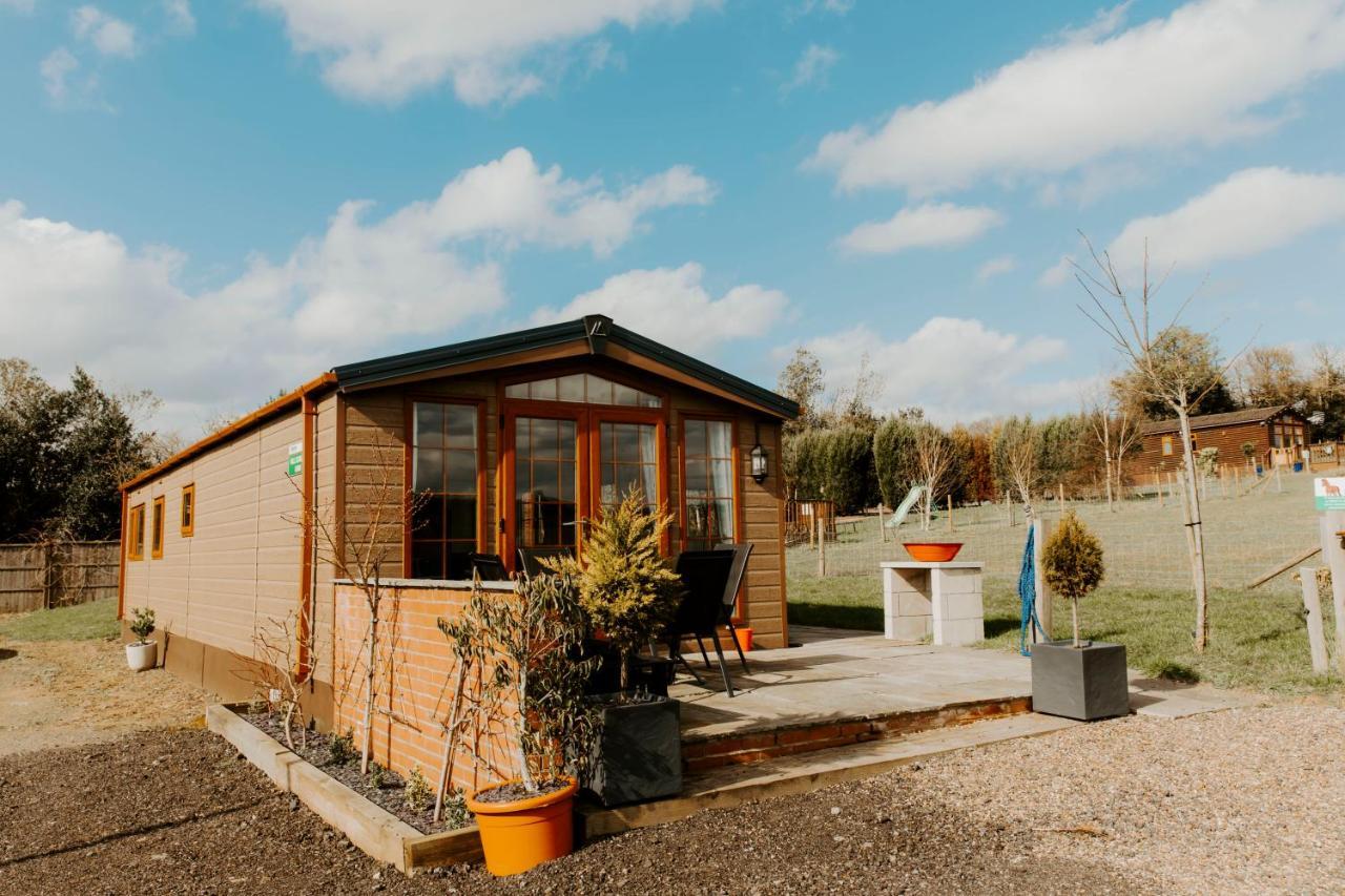 Fairview Farm Holiday Accommodation 14 Luxury Lodges, Cabins, Dog Friendly, Suitable For Couples, Families And Groups, Wedding Guests , Corporate Events, Sleeps 2-65 Guests In Ravenshead, Nottingham Near Sherwood Forest, Set In 88 Acres Buitenkant foto