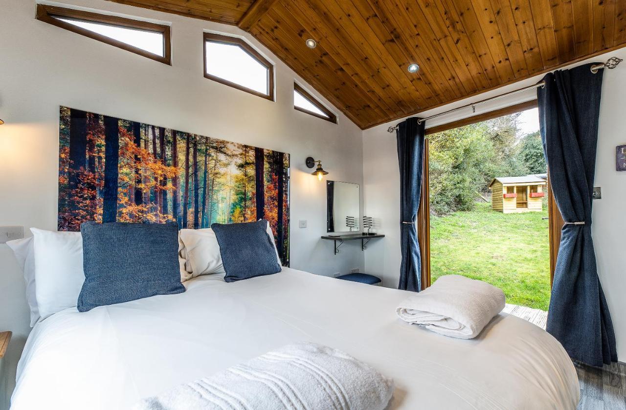 Fairview Farm Holiday Accommodation 14 Luxury Lodges, Cabins, Dog Friendly, Suitable For Couples, Families And Groups, Wedding Guests , Corporate Events, Sleeps 2-65 Guests In Ravenshead, Nottingham Near Sherwood Forest, Set In 88 Acres Buitenkant foto