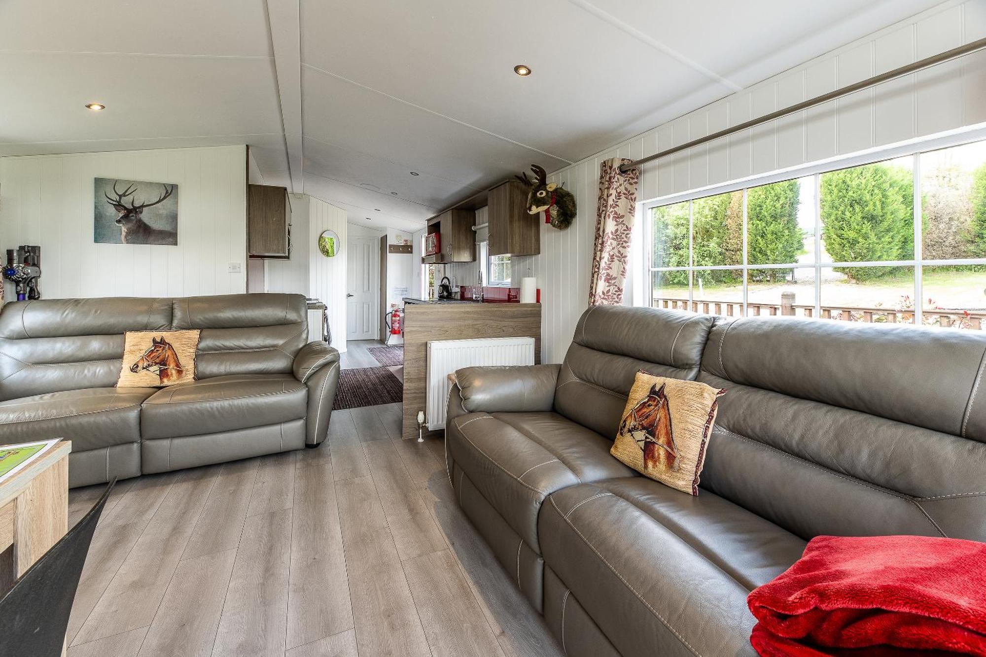 Fairview Farm Holiday Accommodation 14 Luxury Lodges, Cabins, Dog Friendly, Suitable For Couples, Families And Groups, Wedding Guests , Corporate Events, Sleeps 2-65 Guests In Ravenshead, Nottingham Near Sherwood Forest, Set In 88 Acres Buitenkant foto